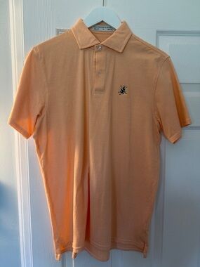 Men's Peach Polo Shirt with Embroidered Crest - Classic Short Sleeve